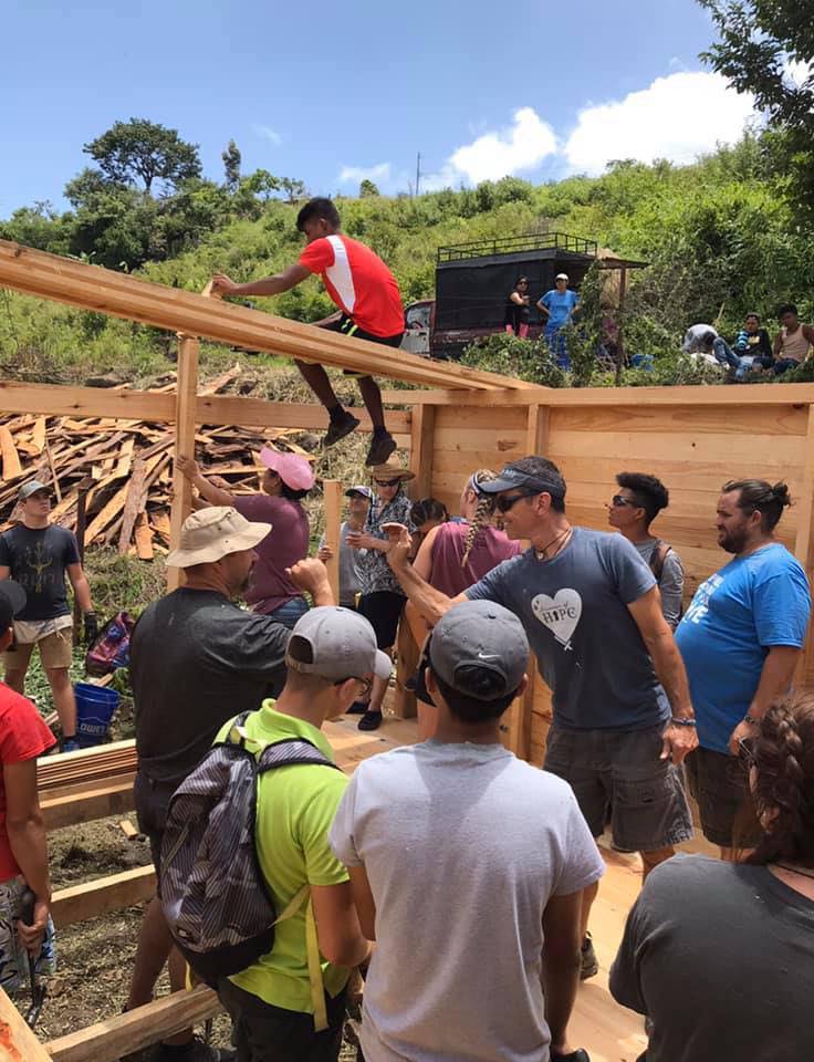 volunteers constructing a shelter in honduras